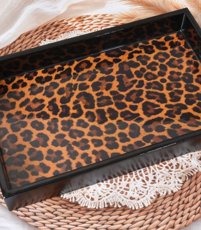 Wildlife-rectangular-tray-Leopard3-scaled-1.jpg