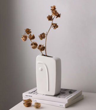 Face Thinker Vase Matte Polar Night White