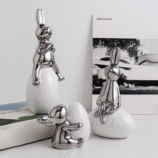 Spring Garden Three Rabbits (5)