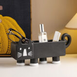 Wabi-sabi cat storage box